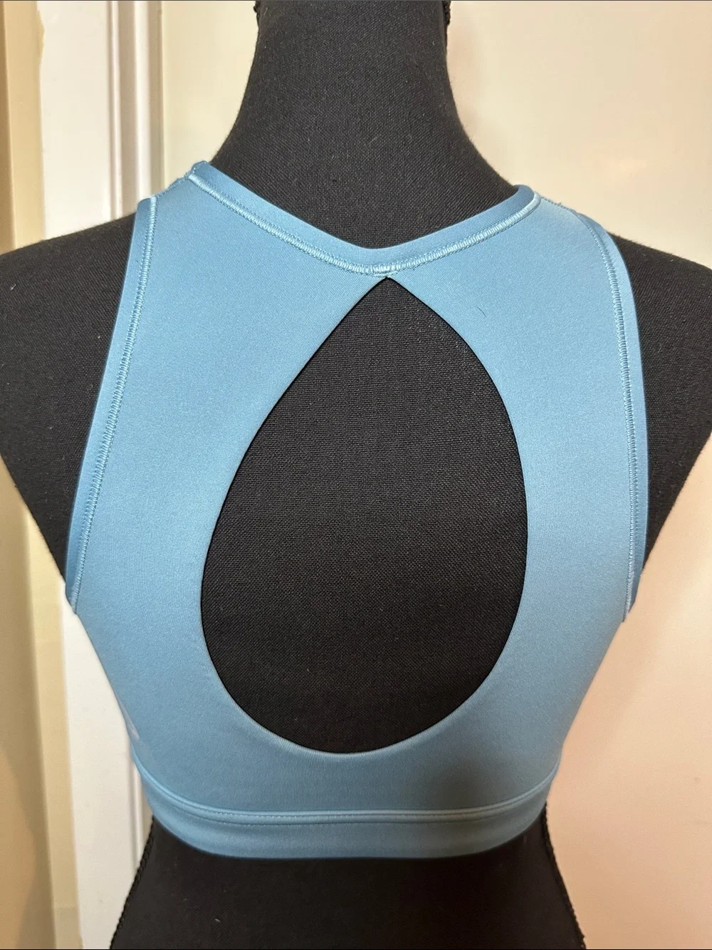 Nike Dri-FIT Blue Keyhole Cutout Back Sports Bra Size Small